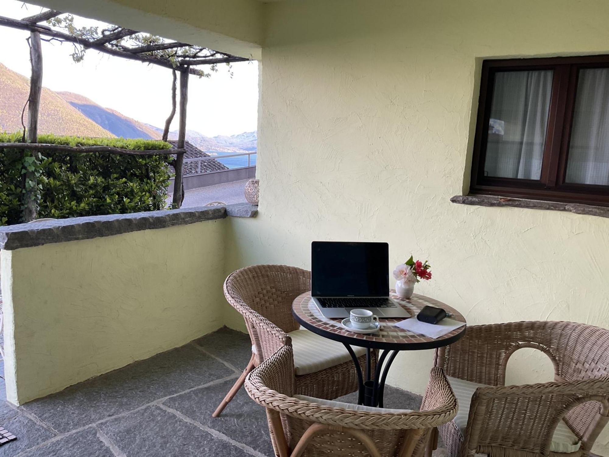 Appartement Beautiful Small With Maggiore View